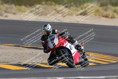 media/Oct-08-2022-SoCal Trackdays (Sat) [[1fc3beec89]]/Turn 10 (945am)/